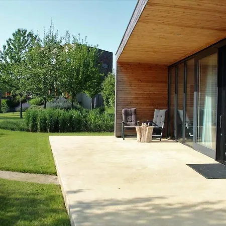 Chalet Sfeervol Midden In De Halle