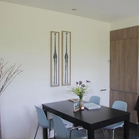 Sfeervol Midden In De Horská chata Halle