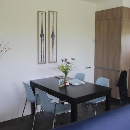 Sfeervol Midden In De *